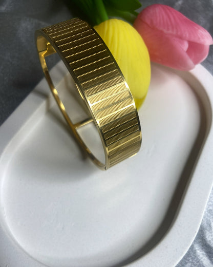 Royal Italian Linear Anti-Tarnish Bracelet